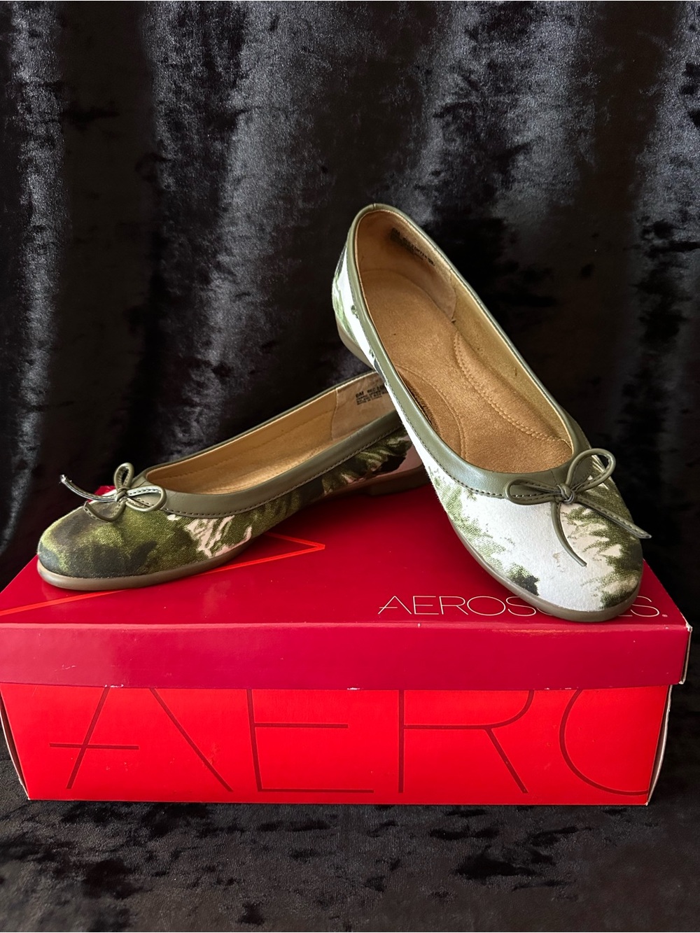 Aerosoles Olive Green Floral Ballet Flats Bec 2 Differ Size 6